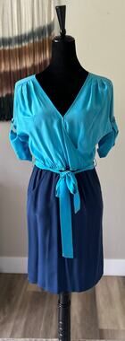 PRESLEY SKYE Blue Colorblock Faux Wrap Knee Length Dress Size XS